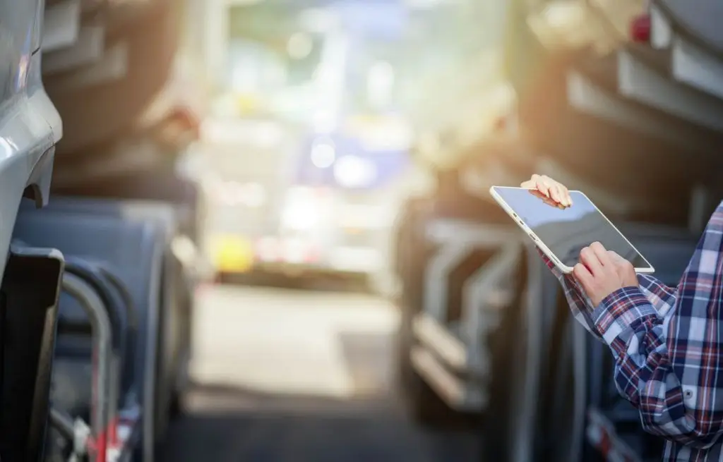Truck Companies Endanger Drivers by Avoiding the ELD Mandate