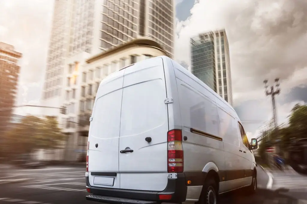 What Washington Drivers Need to Know About Delivery Truck Crashes